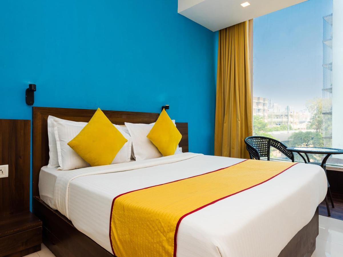 Hotel Aura - Near Malad Link Road Gorai Eksteriør billede