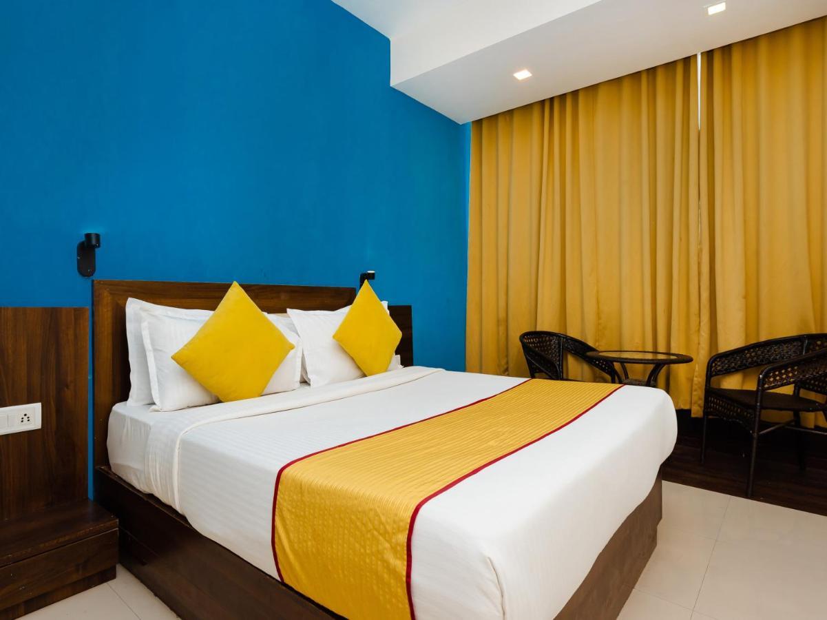 Hotel Aura - Near Malad Link Road Gorai Eksteriør billede