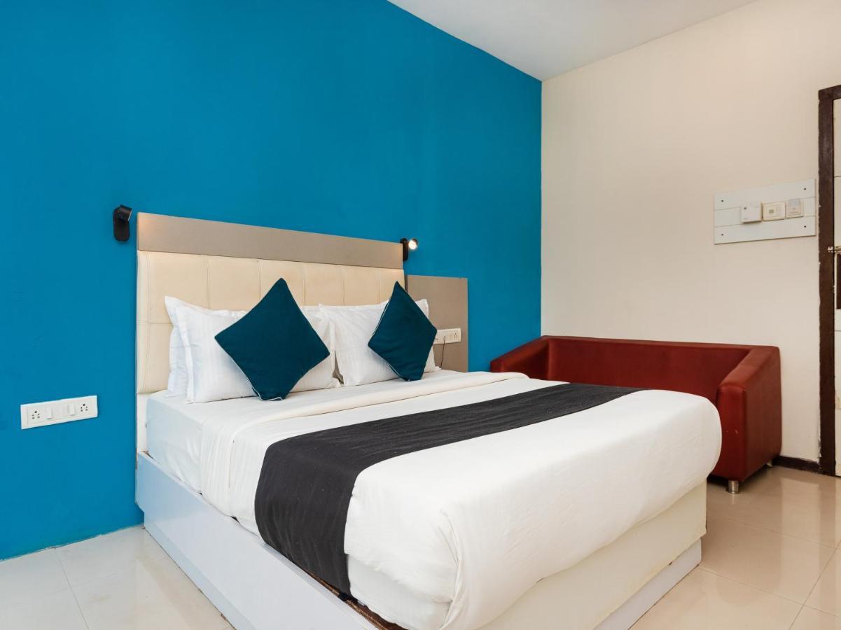 Hotel Aura - Near Malad Link Road Gorai Eksteriør billede