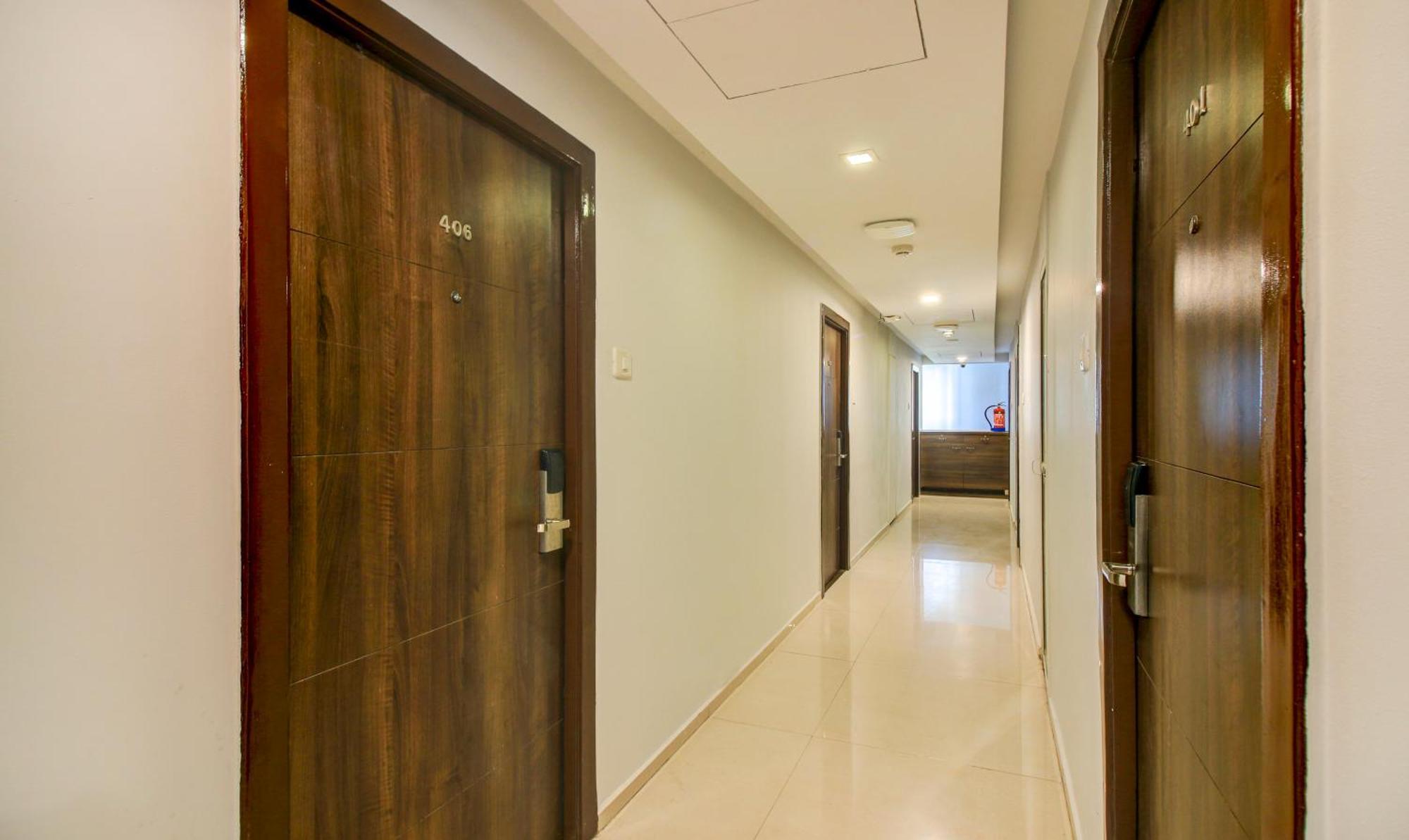Hotel Aura - Near Malad Link Road Gorai Eksteriør billede