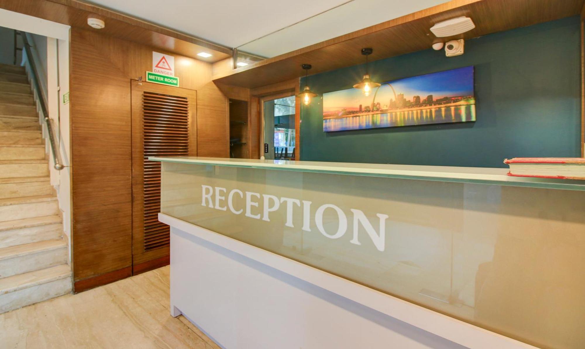 Hotel Aura - Near Malad Link Road Gorai Eksteriør billede