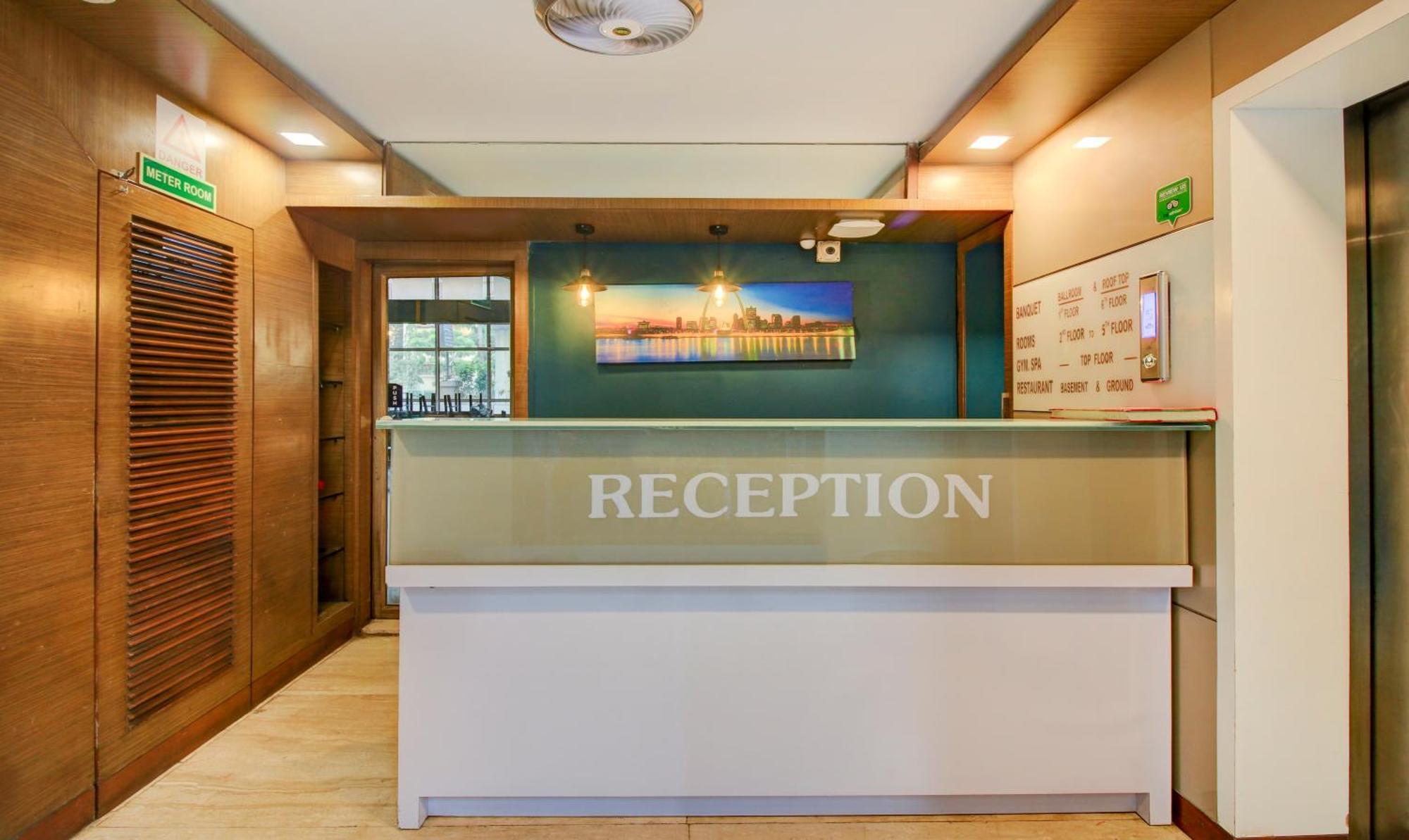 Hotel Aura - Near Malad Link Road Gorai Eksteriør billede